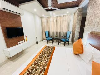 Hotel Dayal Regency, Shushant Lok sector 29, Near Fortis Hospital - Gurgaon - 1