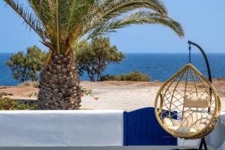 Α Peaceful Seafront Escape in Santorini- Sonus Mare - 2