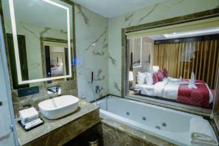 The Grand Nirvana Hotel - Bareilly - 8