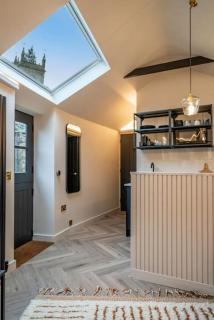 Chic Cotswold Tiny Home - Oddity House - Blockley - 3