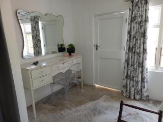 Bush Willow Suite - Villa Roc Guesthouse, Salt Rock Ballito Solar Power - Salt Rock - 5
