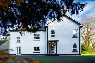 Ty Bledrws - family retreat near the Cardigan Bay coast - - 0