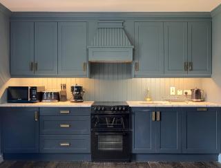 Luxurious Converted Old Victorian Bank Building - Stewartstown - 4