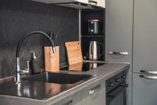 Elite Business Residence with Free Gym Pass and Full Office Setup - Plovdiv - 2