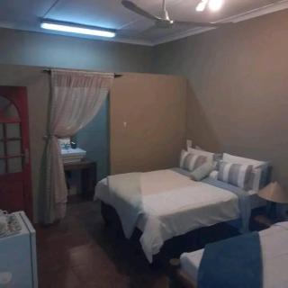 Moloto Guest House - Thabazimbi - 8