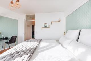 GREAT CITY VIEW I 26 FLOOR I NETFLIX and BOXSPRINGBED - 2