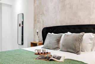 Cozy New Space w Bomb Shelter steps from beach M7 - Tel Aviv - 2