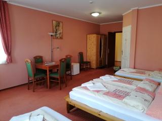 Medgyaszay Panzió - 1