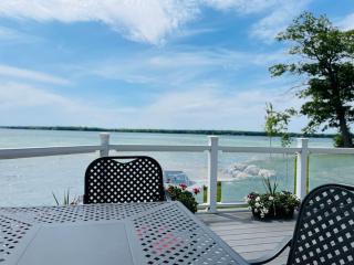 SouthLake Cottage on The Lake. - Washago - 4