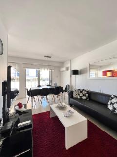 Departamento Playa Brava, Excelente Ubicación - 3