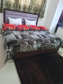 Royal Pamposh - 8