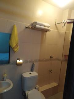 Homely Furnished Apartment - Near JKIA Airport and CBD, South B, Nairobi - Nairobi - 5
