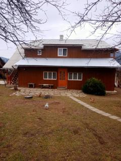 Holiday Home Tihiy Dvor - Mykulychyn - 0
