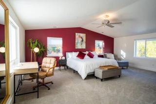 Hot Tub & Seasonal Pool -Sleeps 10- 4 min to OSF - Ashland - 9