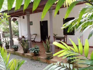 Rock house - Hiriketiya - 0