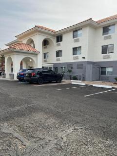Holiday Inn Express & Suites Phoenix - Mesa West by IHG - Mesa - 0