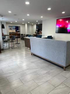 Holiday Inn Express & Suites Phoenix - Mesa West by IHG - Mesa - 9