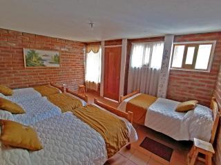 Lagoon Hotel Chugchilan - 2