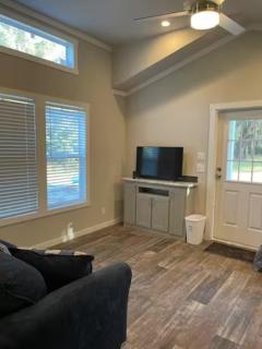 Charming Tiny Home! Close to Oxford, Sardis Lake, Safari Animal Zoo - Sardis - 1