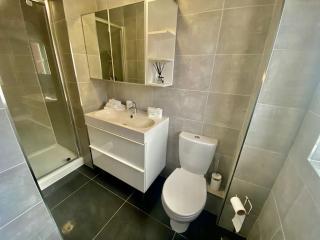 House in Manchester - Manchester - 6