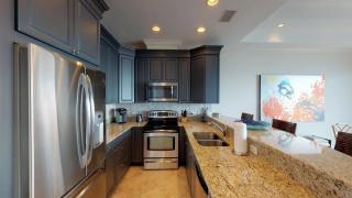 South Bay Beach Club #36 Penthouse - 3 Bedroom 3 Bathroom Unit - 4