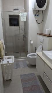Spacious 2-bedroom apartment with shared pool 2 mins to Pereybere beach - 5