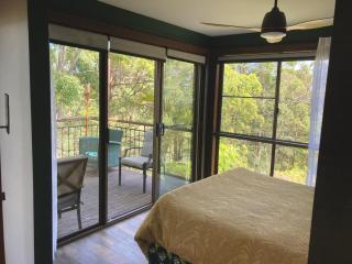 Beautifully Elevated Treehouse Apartment - 1