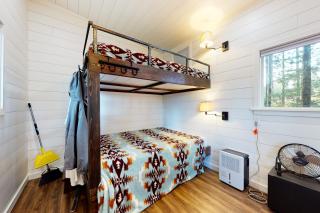 Lake Wooten Cabin - Tahuya - 6