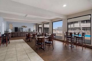 Spanish Trails Inn - Laredo Hotel - 7