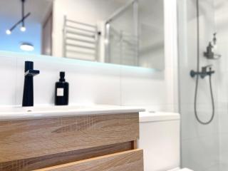 Departamento Centro moderno con balcón - 1