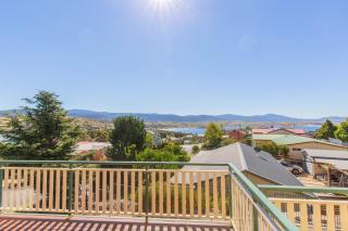 Kestrels Rest 116 Gippsland Street - Jindabyne - 5