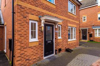 3 Bedroom! 3 Toilets! Contractors and Groups! Free Parking! Driveway! NEW BUILD HOUSE! - 7