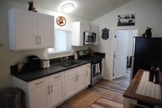 The Blue Lake Cabin! 1 min Walk to SnowPlay! - Big Bear City - 2