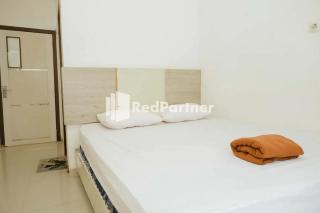 Radja Homestay Mitra RedDoorz - Pipulu - 5