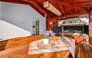 Cozy Home In Martinkovec With Wifi - 8