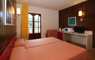 Medplaya Aparthotel Sant Eloi - Tossa de Mar - 4
