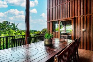 Treetops Sanctuary - Luxury Treehouse pole home - Jaggan - 7