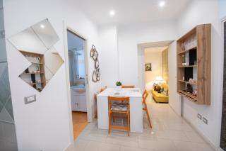 Refuge on Piazza re di Roma -Holiday Home - 2