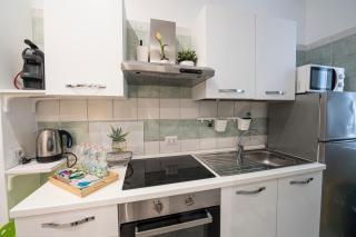 Refuge on Piazza re di Roma -Holiday Home - 3