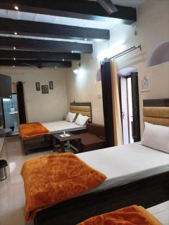 Foreigners Inn - Varanasi - 5