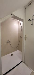 La Cabane - Petit studio mansardé - Plage 50m - Rue gratuite - 7