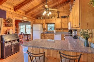 High Country Cabin with Fire Pit and Hot Tub! - Mineral Bluff - 5