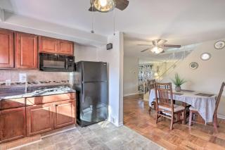 Cozy Townhome about 12 Mi to Downtown Philly! - 9
