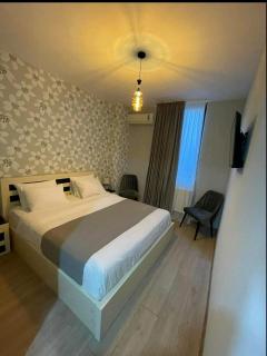 Vere Corner Hotel - Tbilisi - 5