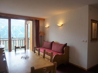 Appartement cosy 6 pers avec balcon, parking couvert, proche pistes et commerces, WIFI inclus - FR-1-636-157 - 9