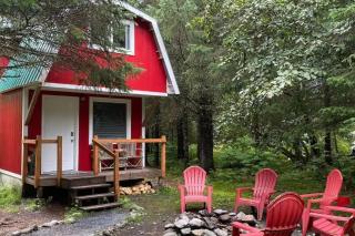 Nauti Otter Inn and Yurt Village - 4