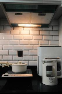 Antara-QueenBed-Balcony-HotShower-WorkStation-WashingMachine-FullKitchen - 6