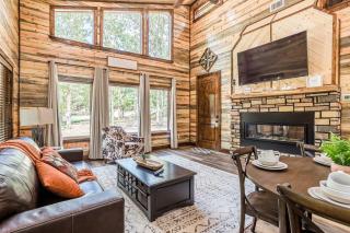 Brand New Calvert's Copper Cabin for Couples, Hot Tub, Free Firewood - Broken Bow - 8