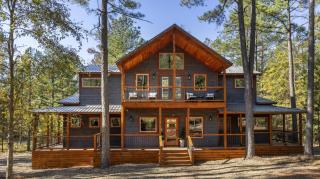 Brand New Hidden Haven Lodge 4 Bdrm,5 and half Bth, Huge outdoor area, Hot tub - Broken Bow - 0