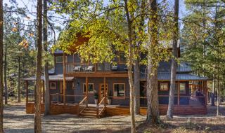 Brand New Hidden Haven Lodge 4 Bdrm,5 and half Bth, Huge outdoor area, Hot tub - 8